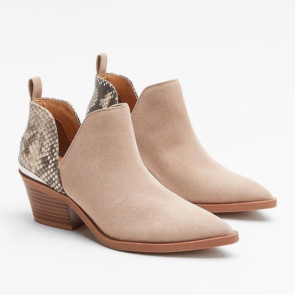 Express Shoes - NWOT Side Slit Metal Heel Snakeskin Ankle Booties